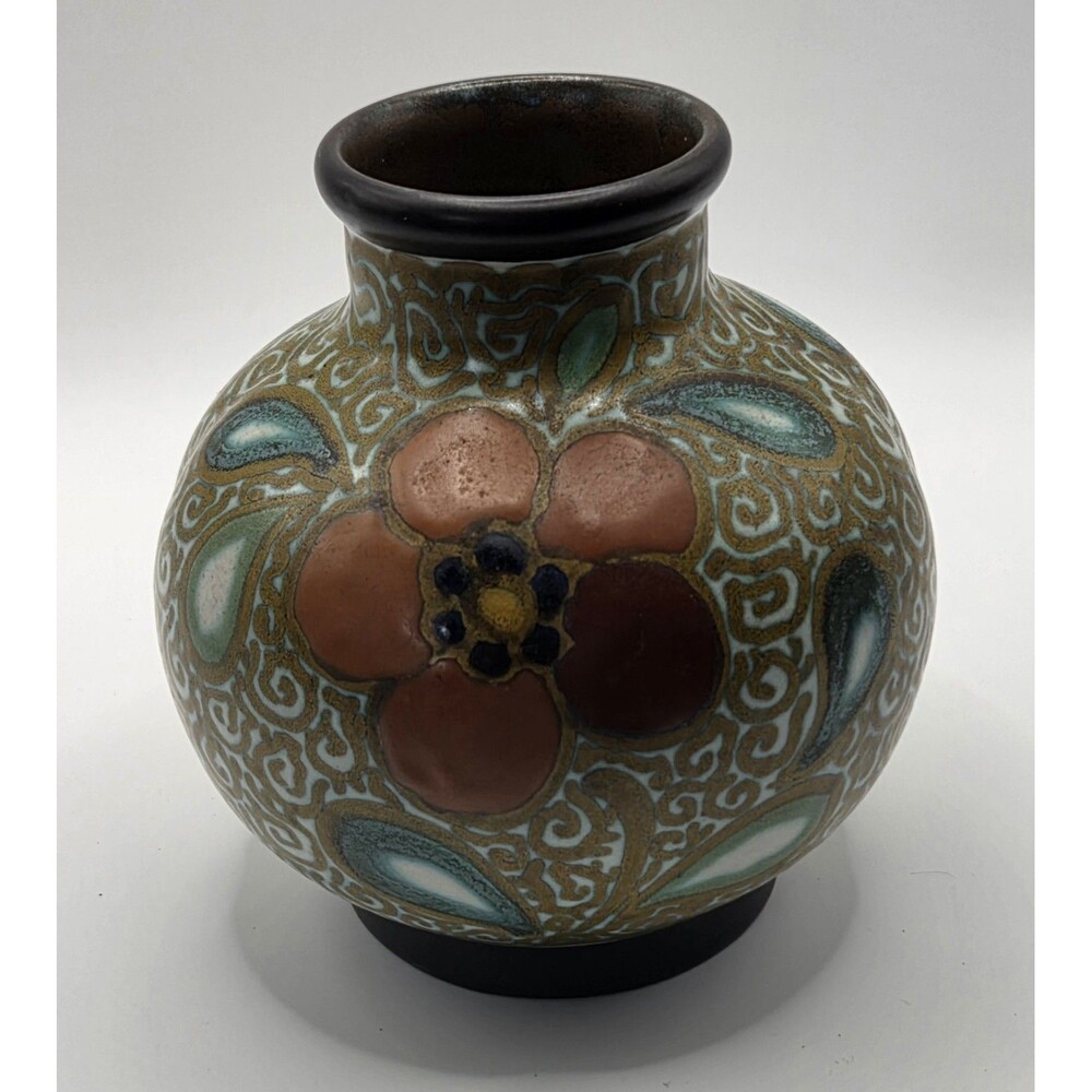 Vintage 1924 Gouda Holland GERLA Matte Pottery Vase 874 Royal Plazuid PZH